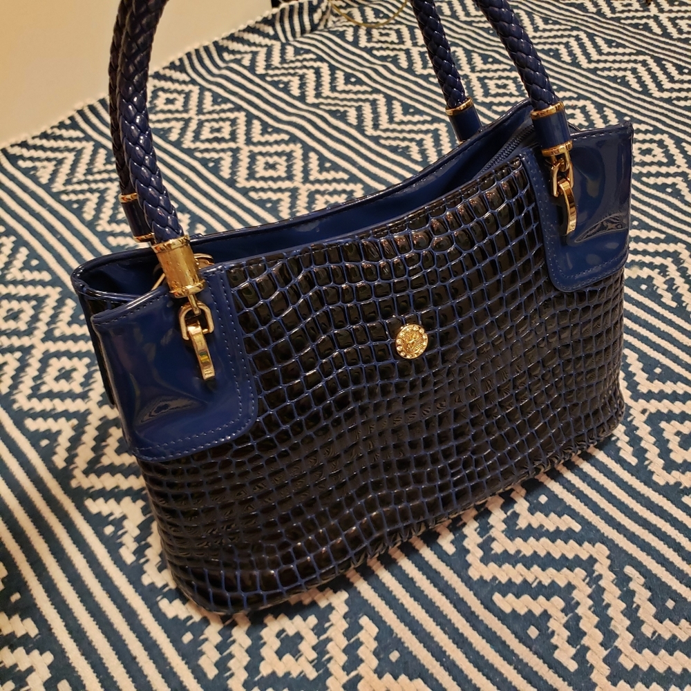 Satchel bag blue.